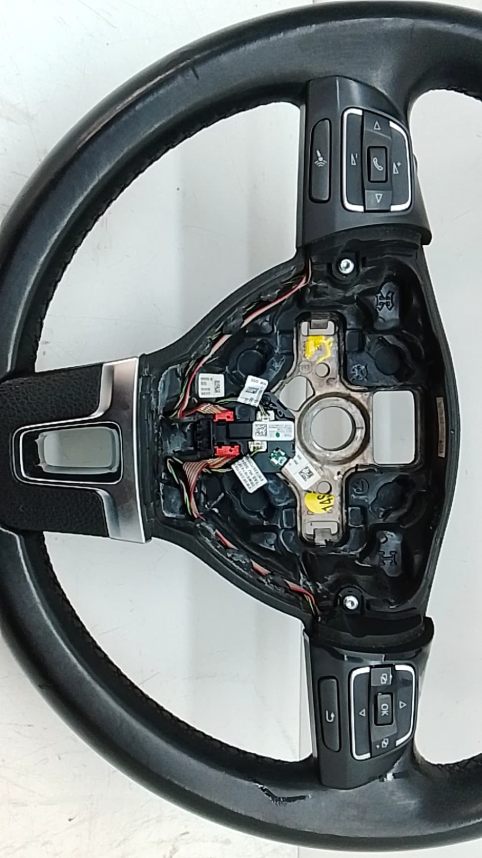 Volante VOLKSWAGEN TOURAN (1T3) 2