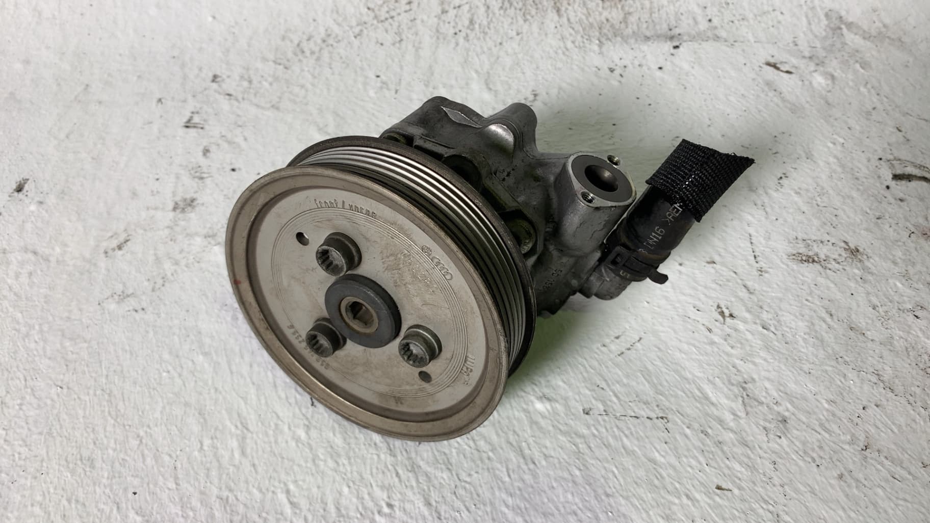 Bomba direccion PORSCHE CAYENNE (TYP 92AA)