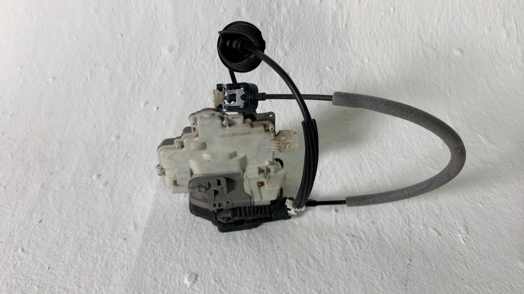 Cerradura puerta trasera derecha PORSCHE CAYENNE (TYP 92AA)