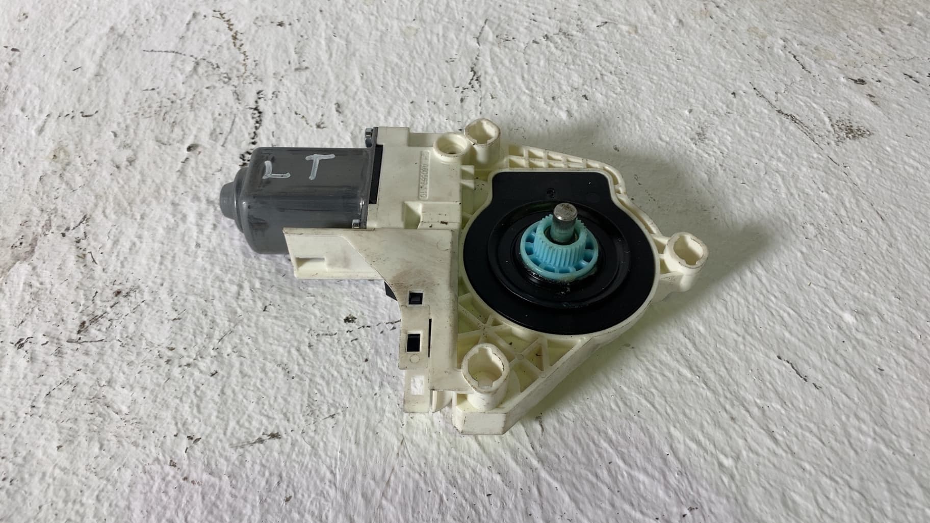 Motor elevalunas trasero izquierdo PORSCHE CAYENNE (TYP 92AA)