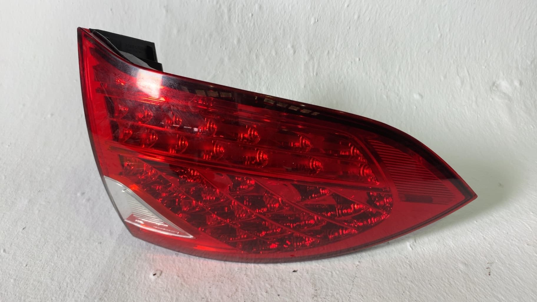 Piloto trasero izquierdo PORSCHE CAYENNE (TYP 92AA)