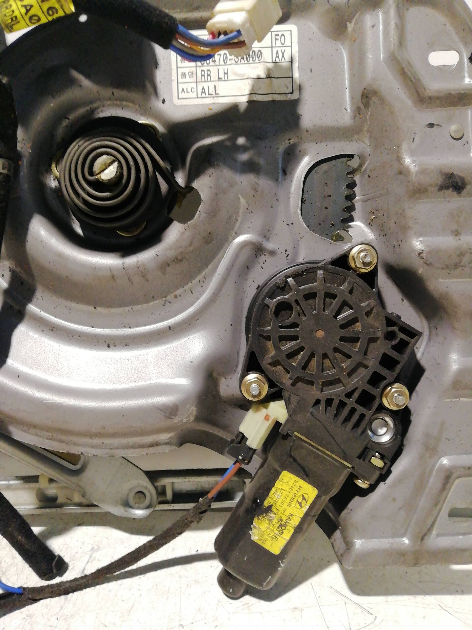 Elevalunas trasero izquierdo HYUNDAI TRAJET (FO)