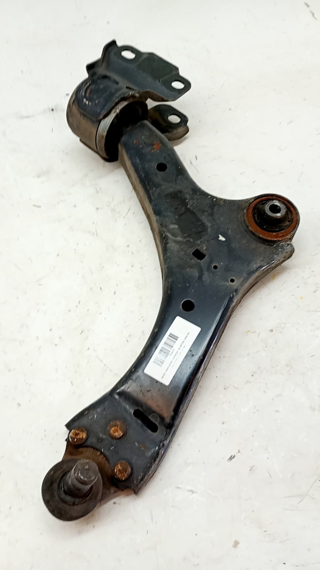 Brazo suspension inferior delantero derecho VOLVO XC70 II (136)