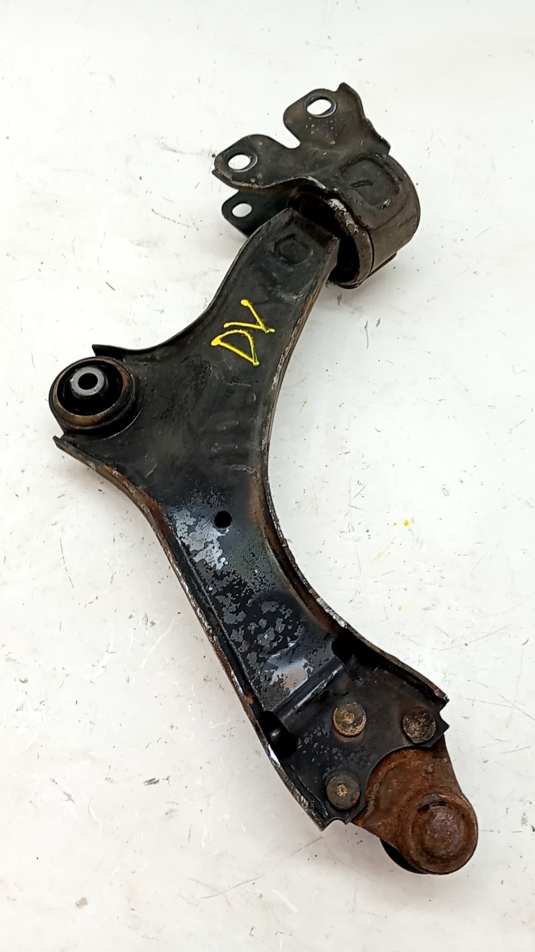 Brazo suspension inferior delantero derecho VOLVO XC70 II (136) 2
