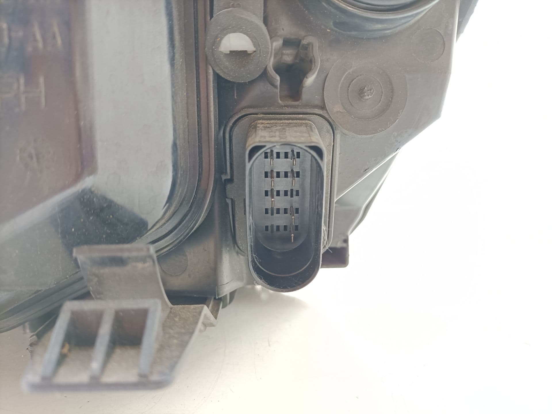 Faro derecho FORD FOCUS BERLINA (CAP) 2