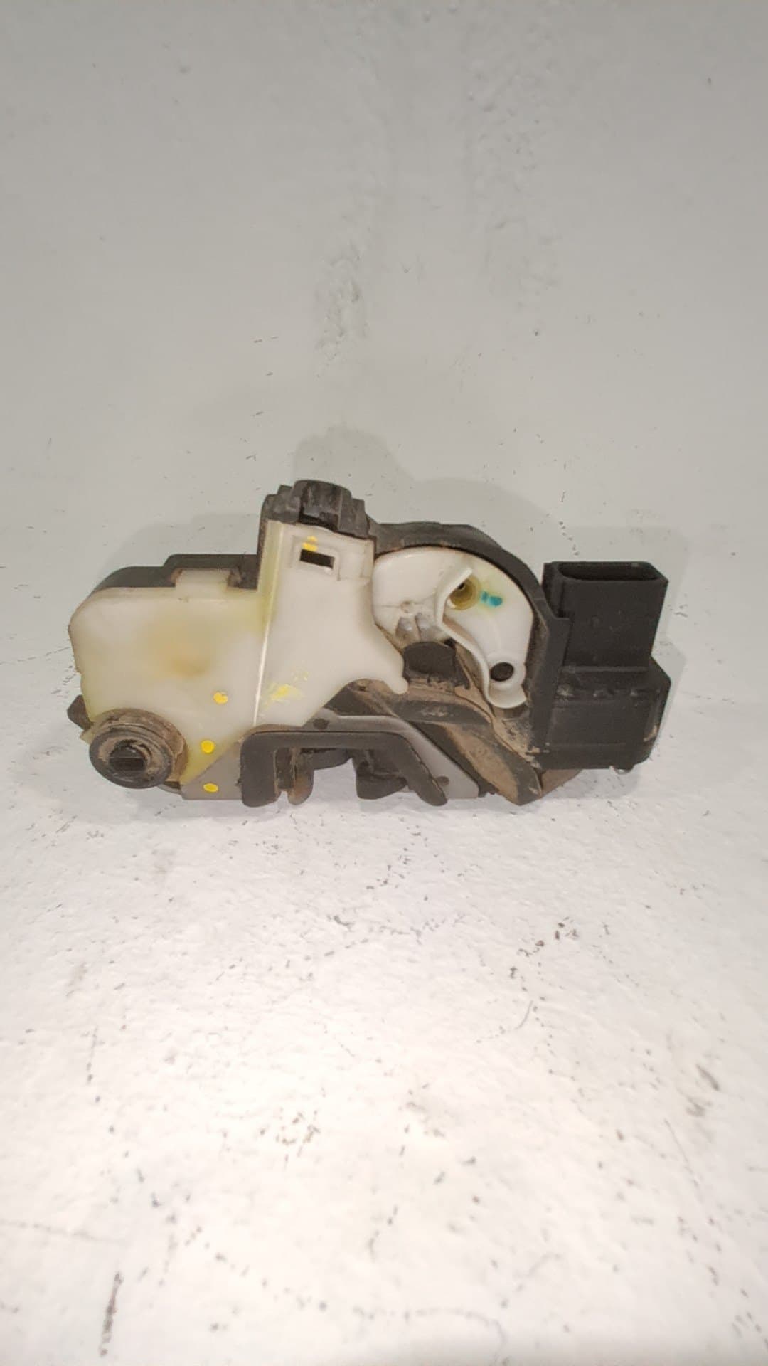 Cerradura puerta trasera derecha OPEL ASTRA J LIM 3