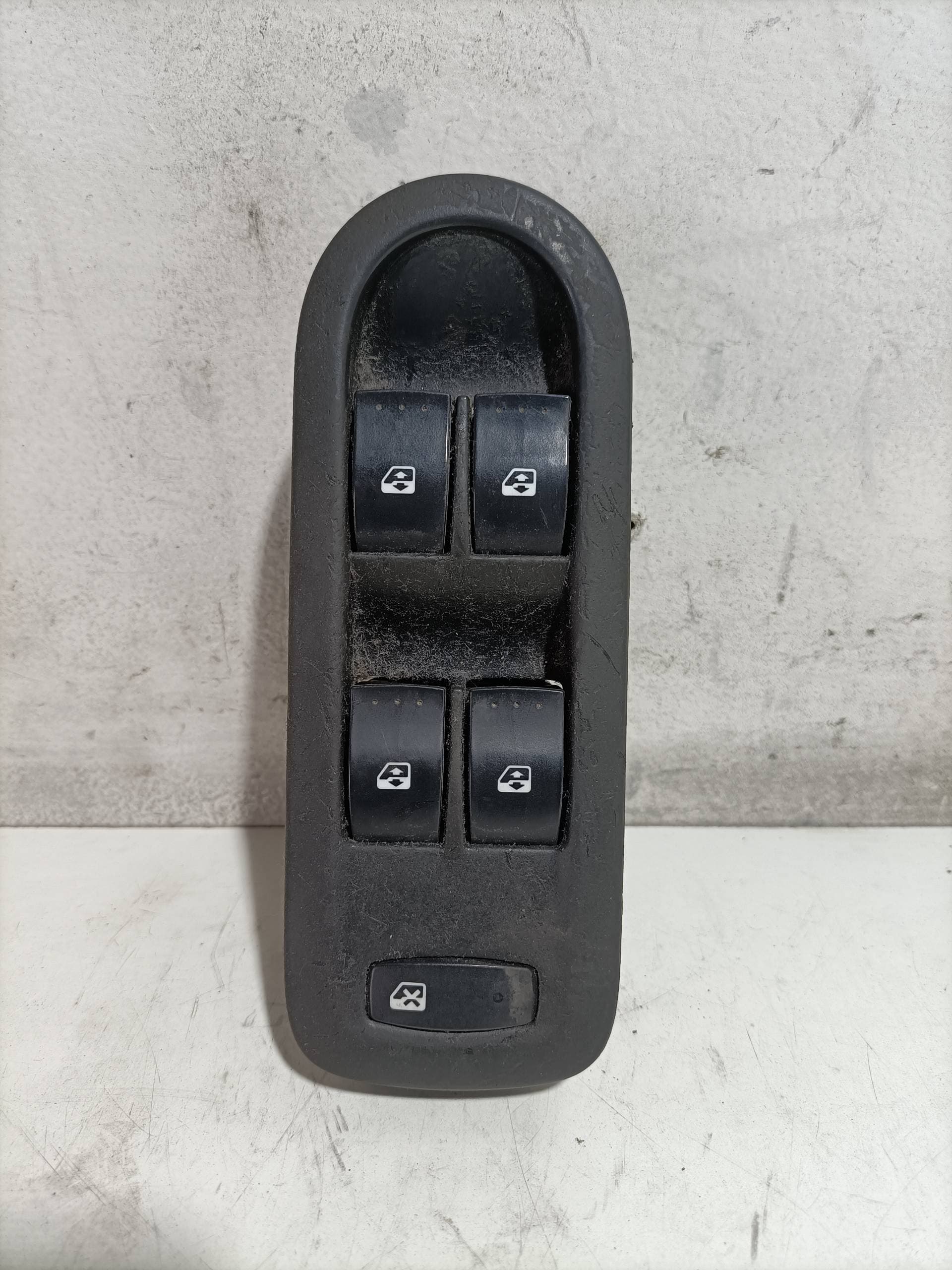 Mando elevalunas delantero izquierdo RENAULT SCENIC II