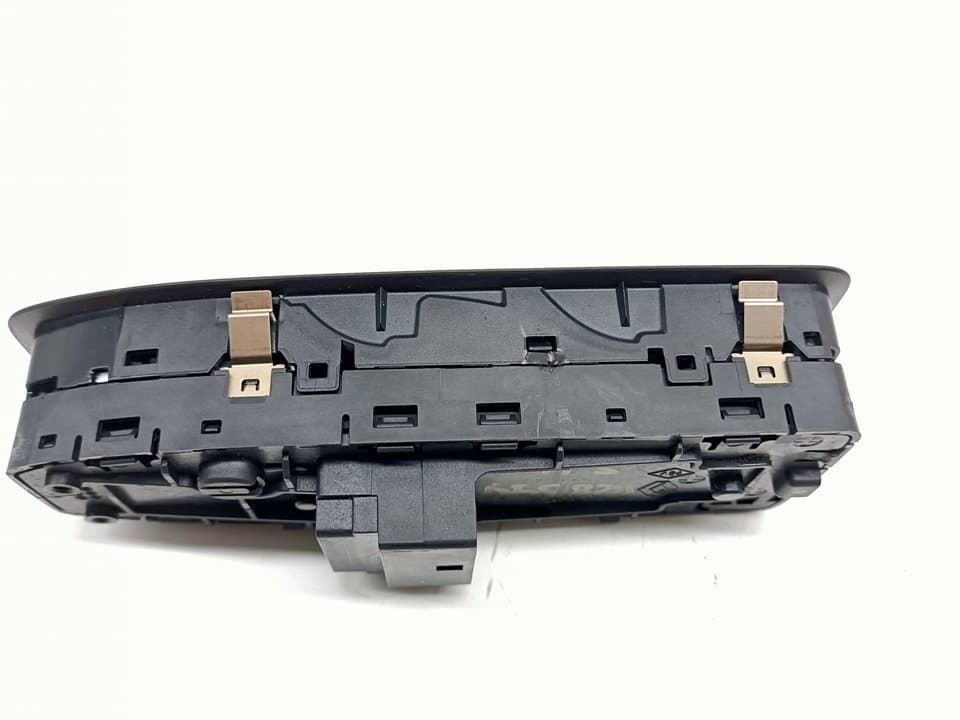 Mando elevalunas delantero izquierdo RENAULT SCENIC II 3