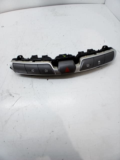Warning SSANGYONG RODIUS 3