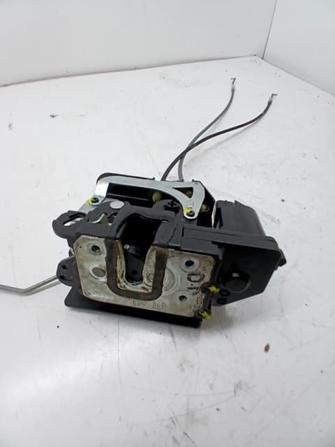 Cerradura puerta delantera derecha SSANGYONG RODIUS 4