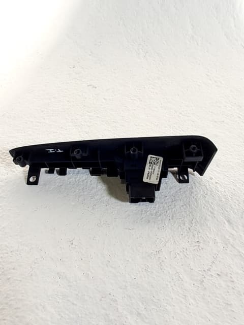 Mando elevalunas trasero izquierdo KIA SPORTAGE III (SL) 3