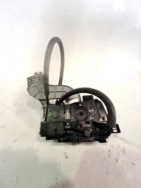 Cerradura puerta lateral izquierda KIA SPORTAGE III (SL) 3