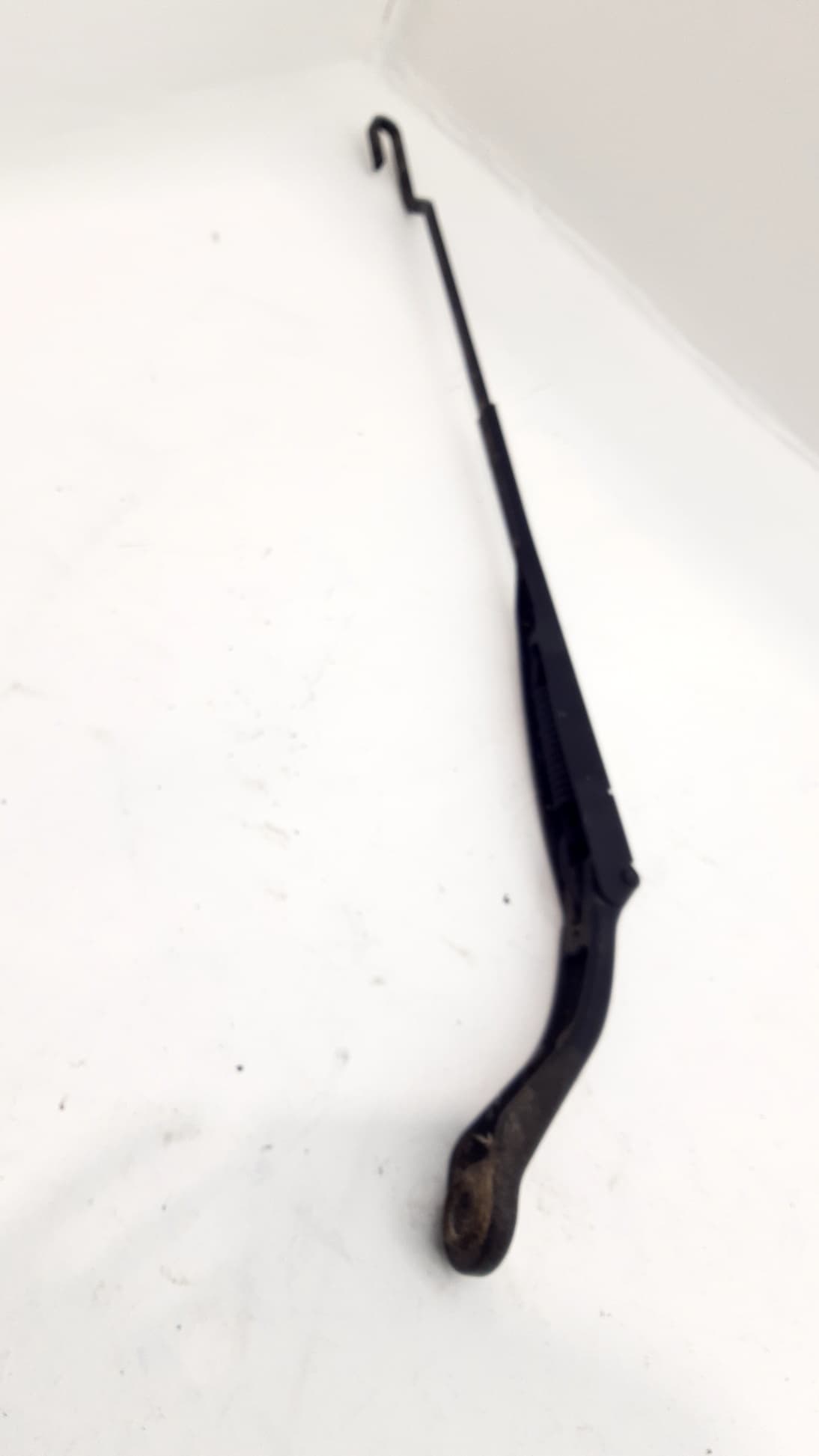 Brazo limpia delantero izquierdo HONDA CIVIC VII HATCHBACK (EU, EP, EV) 2