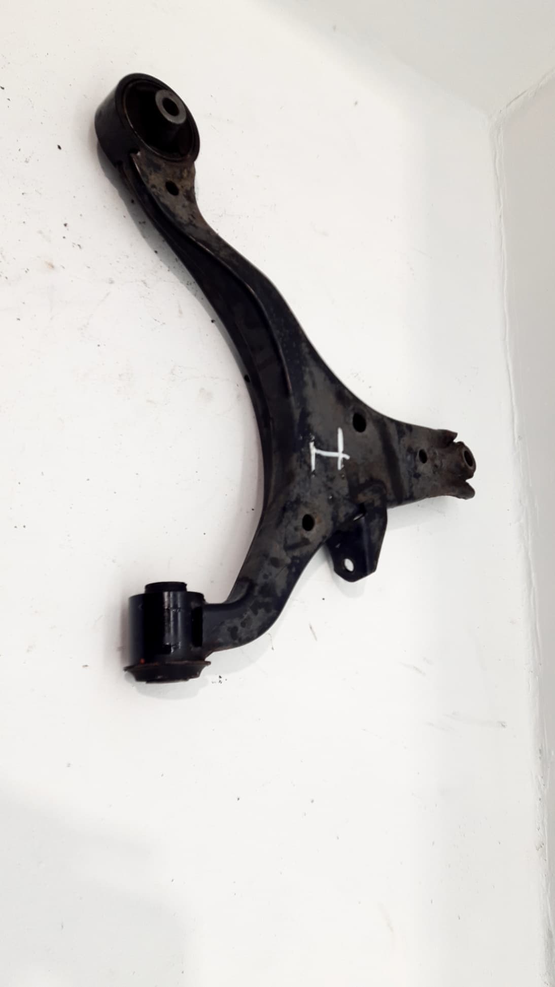 Brazo suspension inferior delantero izquierdo HONDA CIVIC VII HATCHBACK (EU, EP, EV) 2
