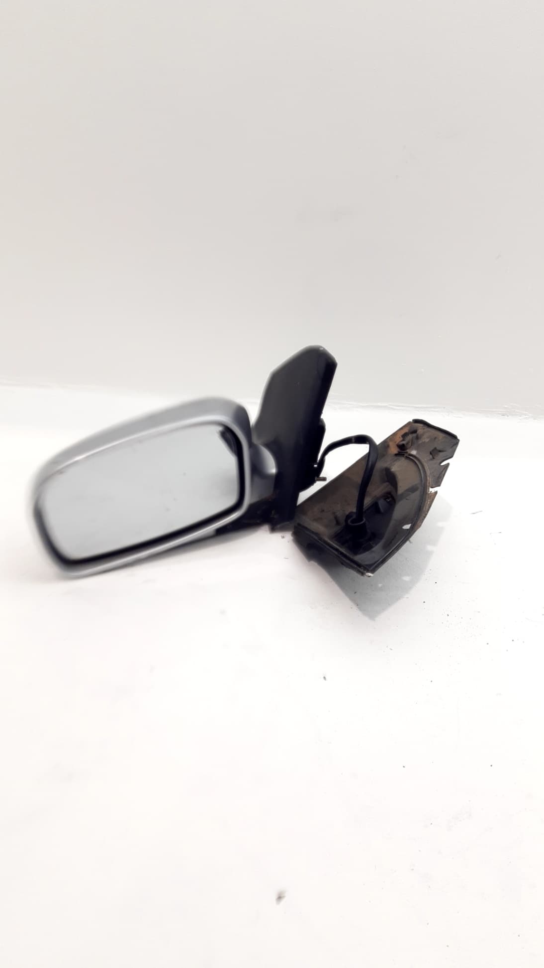 Retrovisor izquierdo HONDA CIVIC VII HATCHBACK (EU, EP, EV)