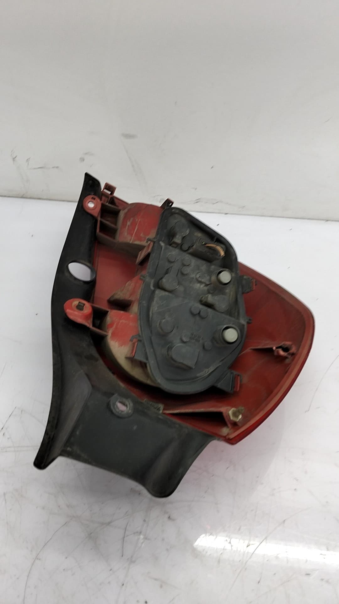 Piloto trasero derecho RENAULT CLIO III 2