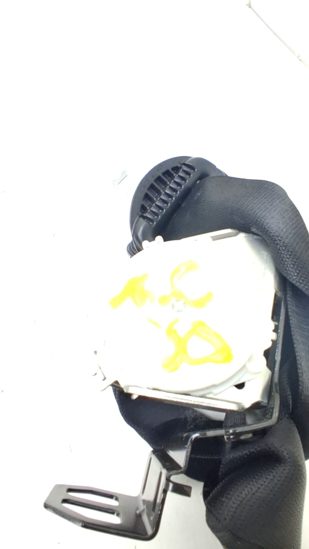 Cinturon seguridad trasero central BMW SERIE X1 (F48) 2