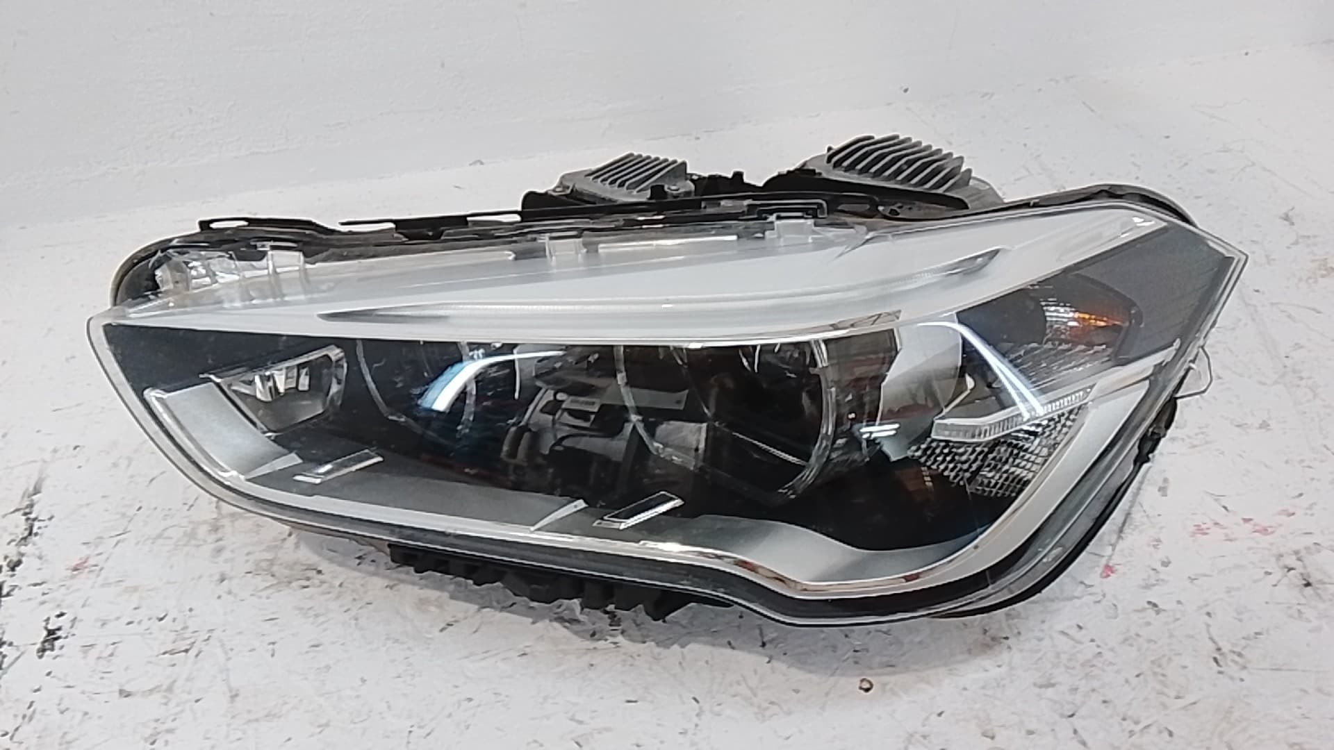 Faro izquierdo BMW SERIE X1 (F48)