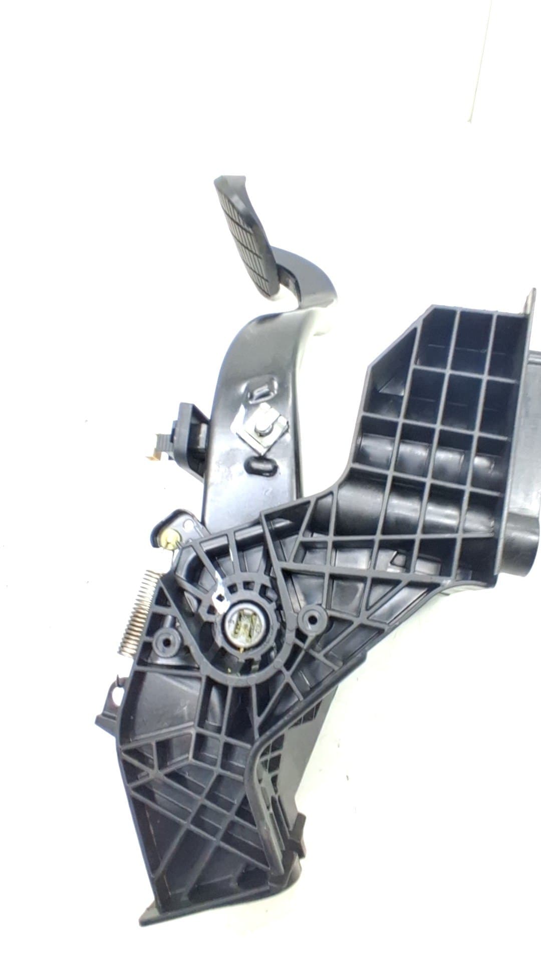 Pedal freno BMW SERIE X1 (F48) 2