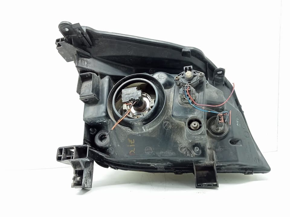 Faro izquierdo NISSAN X-TRAIL (T30) 2