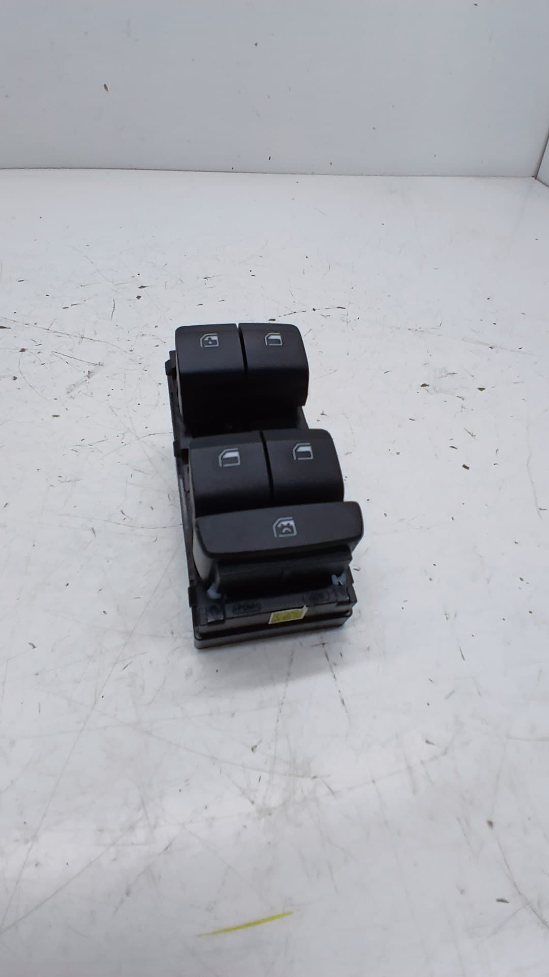 Mando elevalunas delantero izquierdo HYUNDAI I10 (AC3)