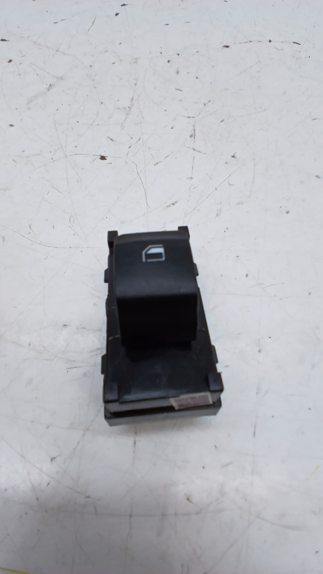 Mando elevalunas trasero derecho HYUNDAI I10 (AC3)