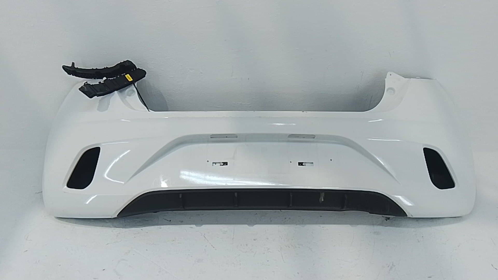 Paragolpes trasero HYUNDAI I10 (AC3)