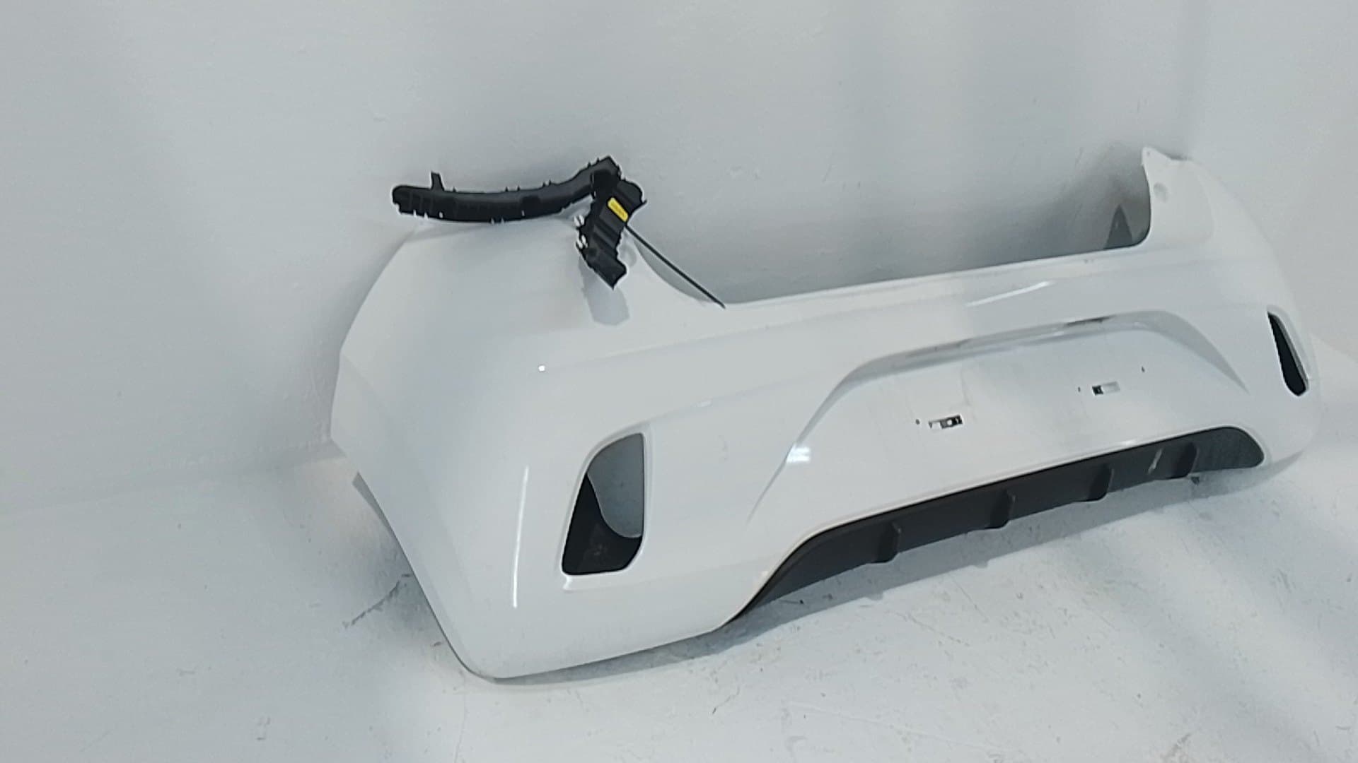 Paragolpes trasero HYUNDAI I10 (AC3) 5