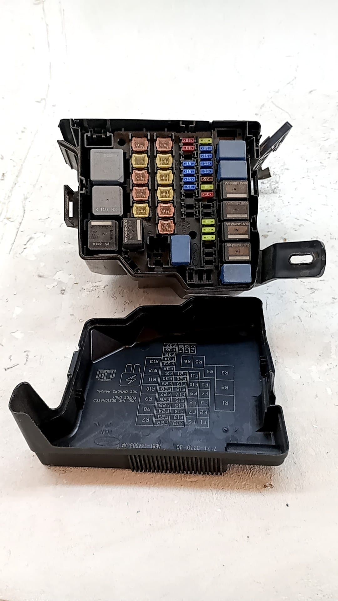Caja reles / fusibles FORD TRANSIT CONNECT
