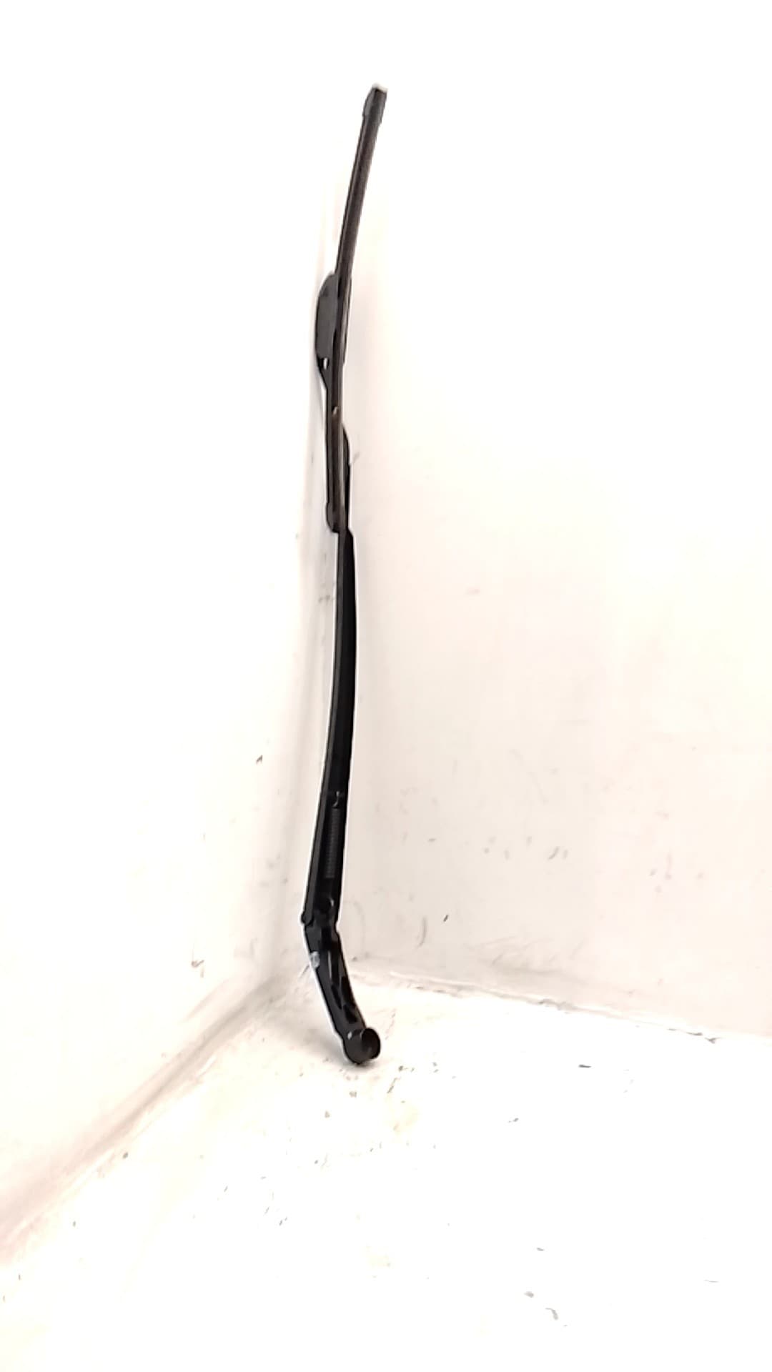 Brazo limpia delantero izquierdo TOYOTA RAV 4