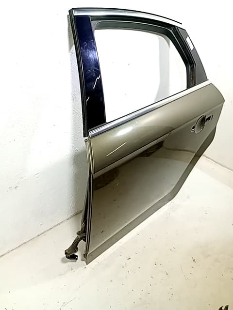 Puerta trasera izquierda FORD MONDEO IV SEDAN (BA7) 4