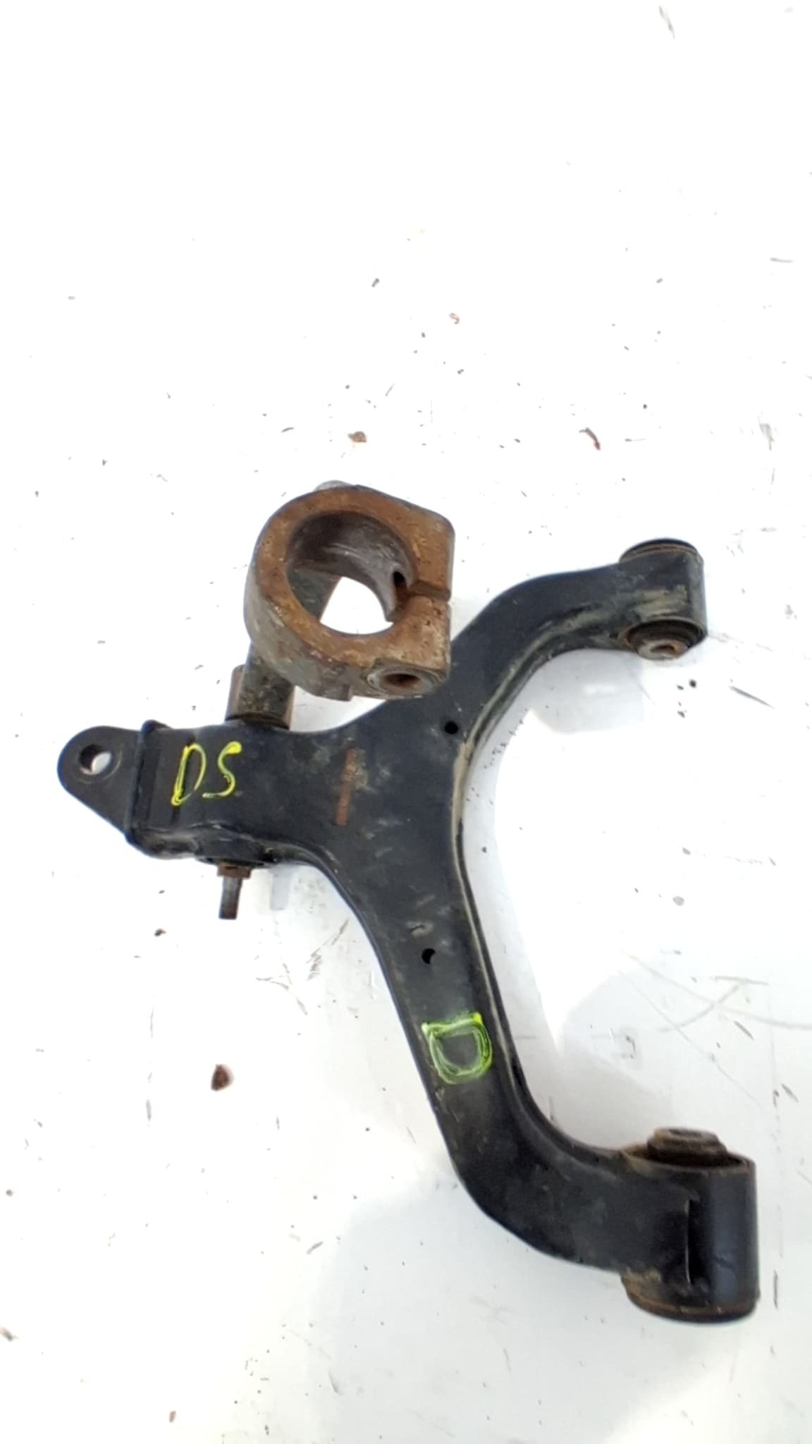 Brazo suspension inferior delantero derecho SSANGYONG ACTYON