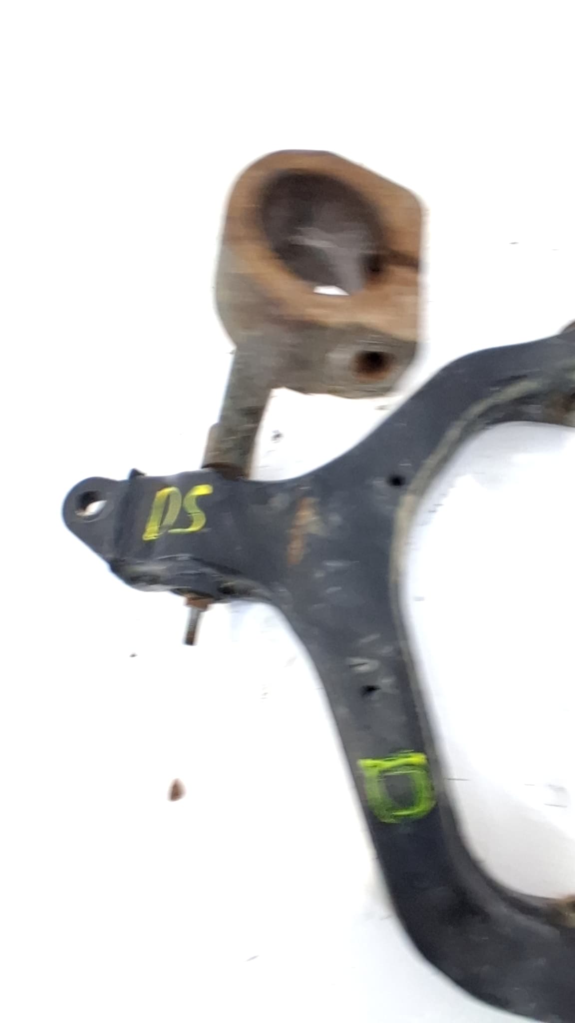 Brazo suspension inferior delantero derecho SSANGYONG ACTYON 2