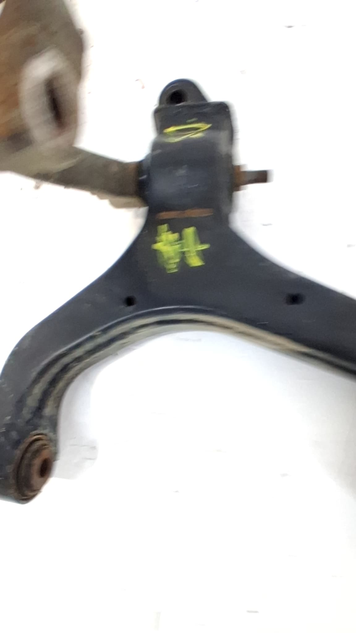 Brazo suspension inferior delantero izquierdo SSANGYONG ACTYON 2