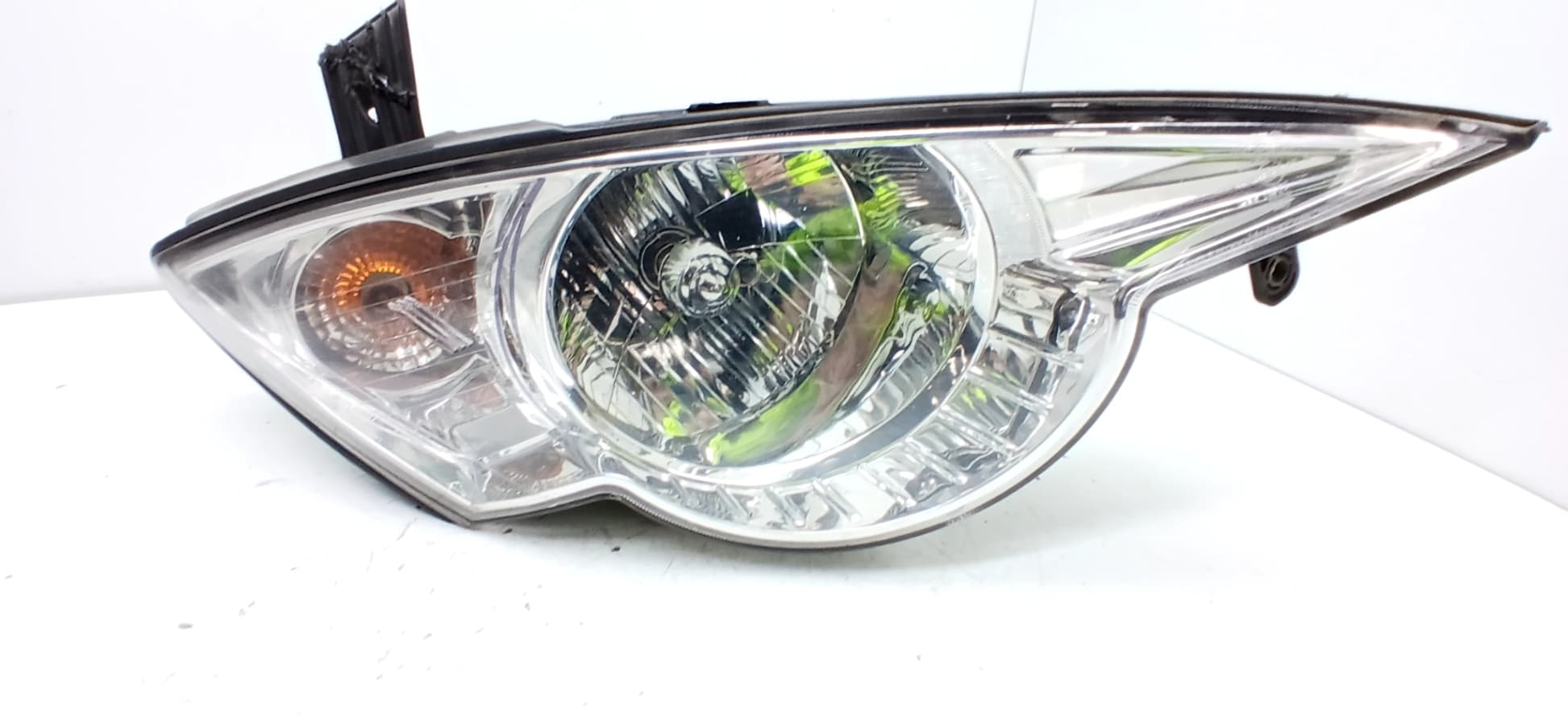 Faro derecho SSANGYONG ACTYON