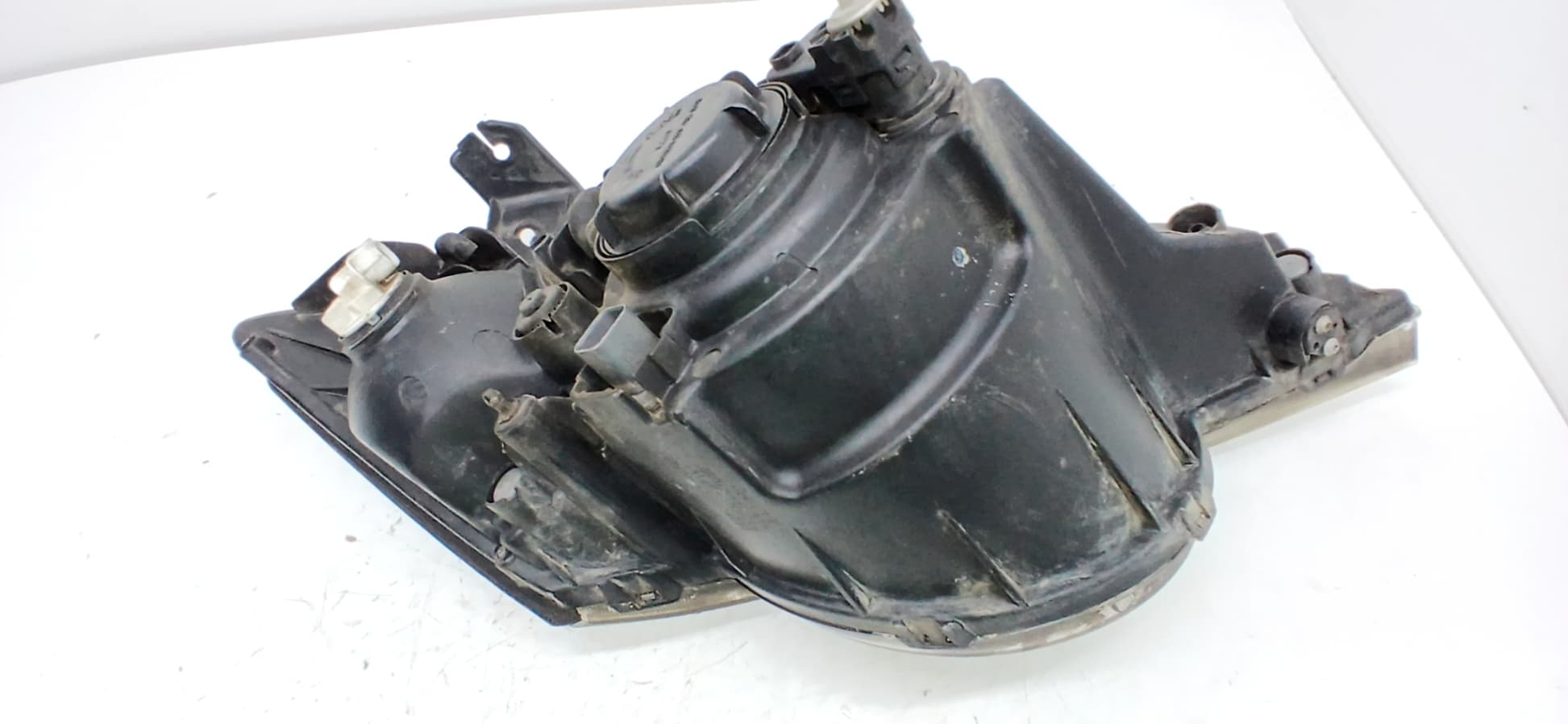 Faro izquierdo SSANGYONG ACTYON 2