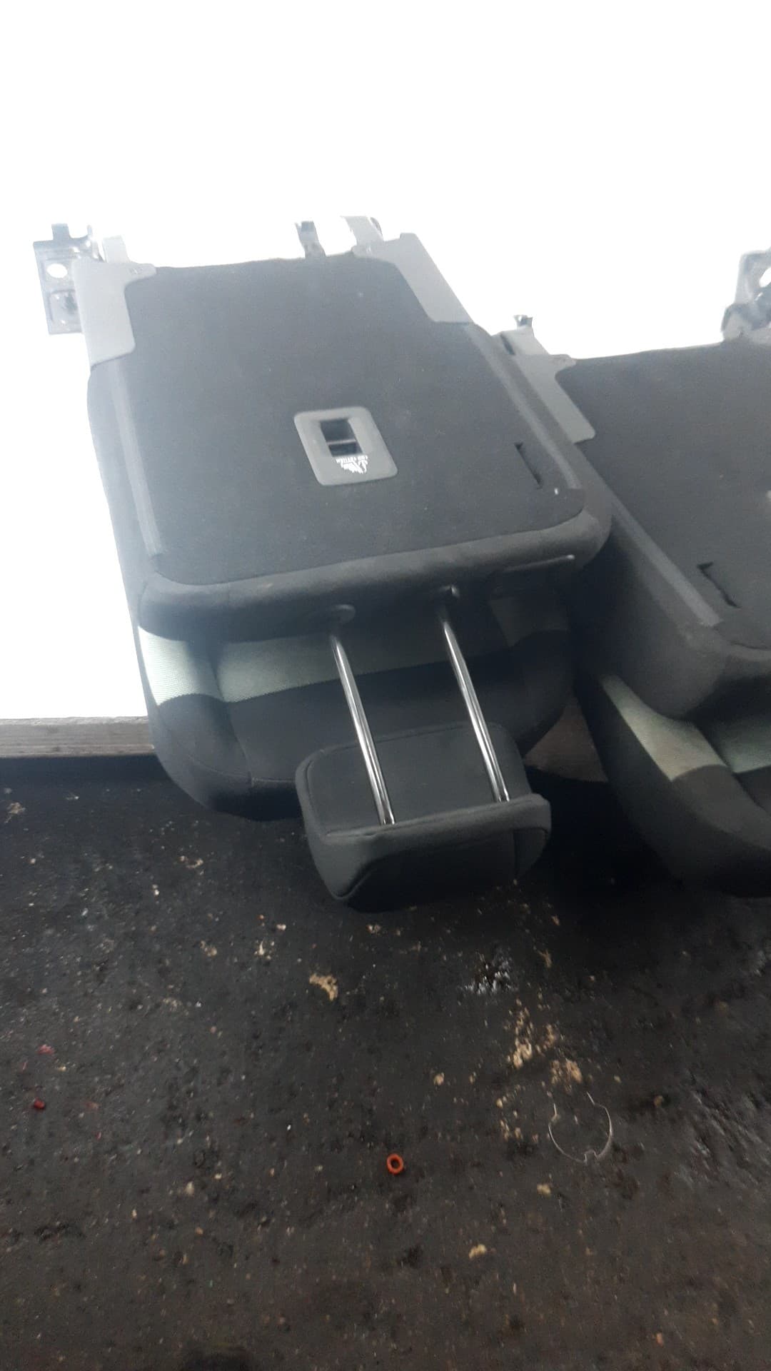 Cerradura asientos traseros CITROEN BERLINGO 4
