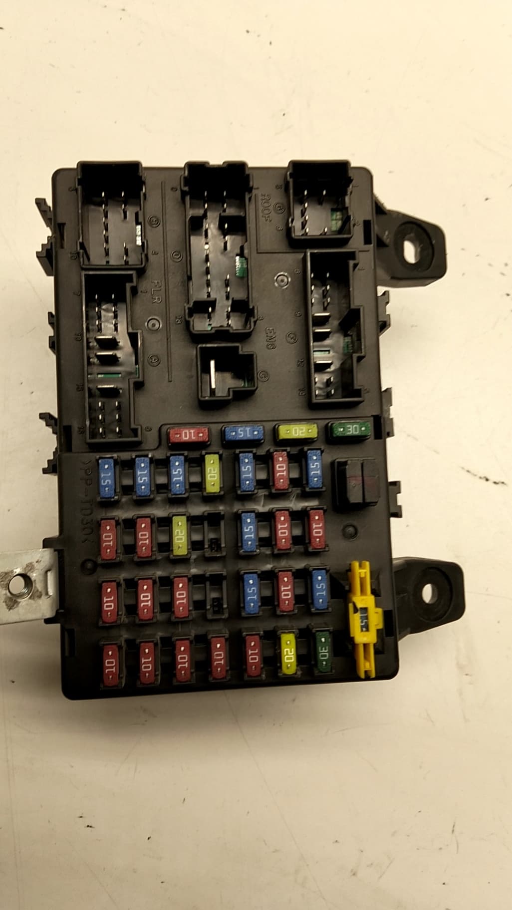 Caja reles / fusibles HYUNDAI GETZ (TB)