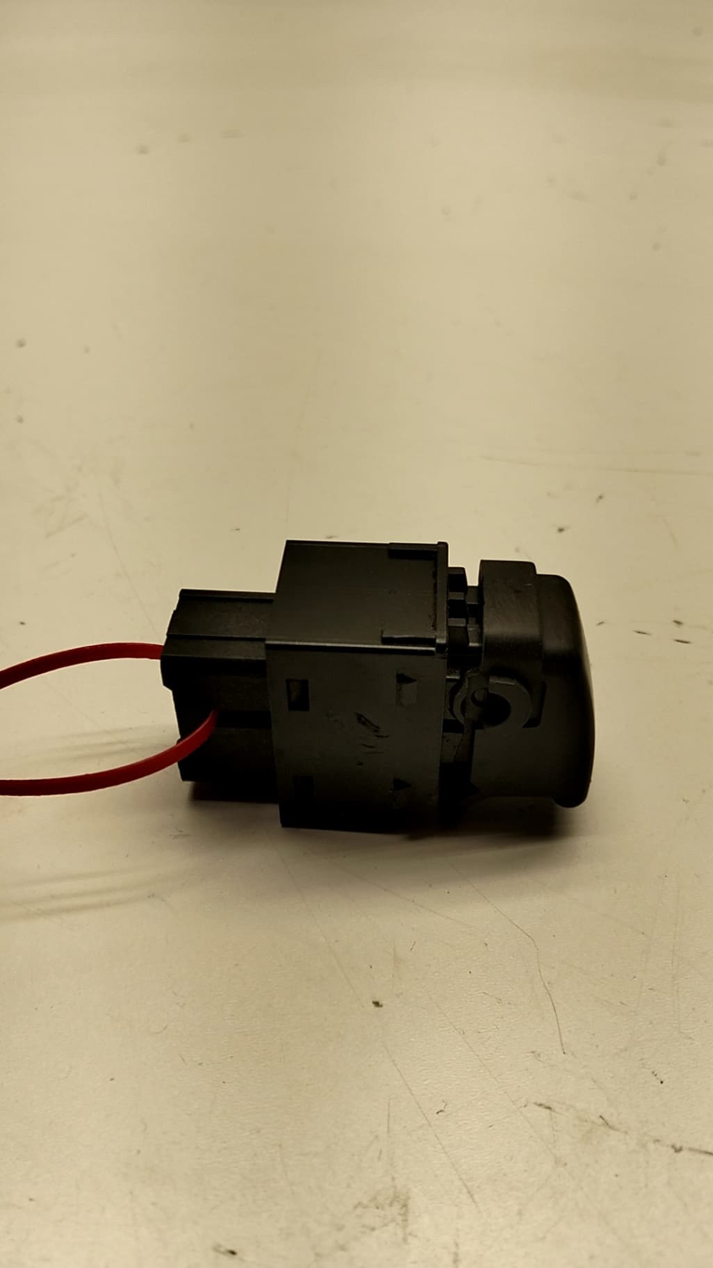 Mando elevalunas trasero izquierdo HYUNDAI GETZ (TB) 2