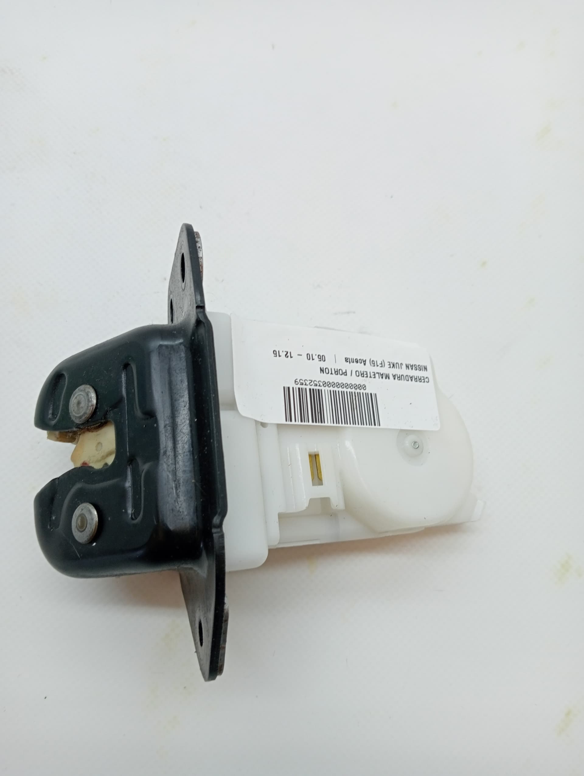 Cerradura maletero / porton NISSAN JUKE (F15)