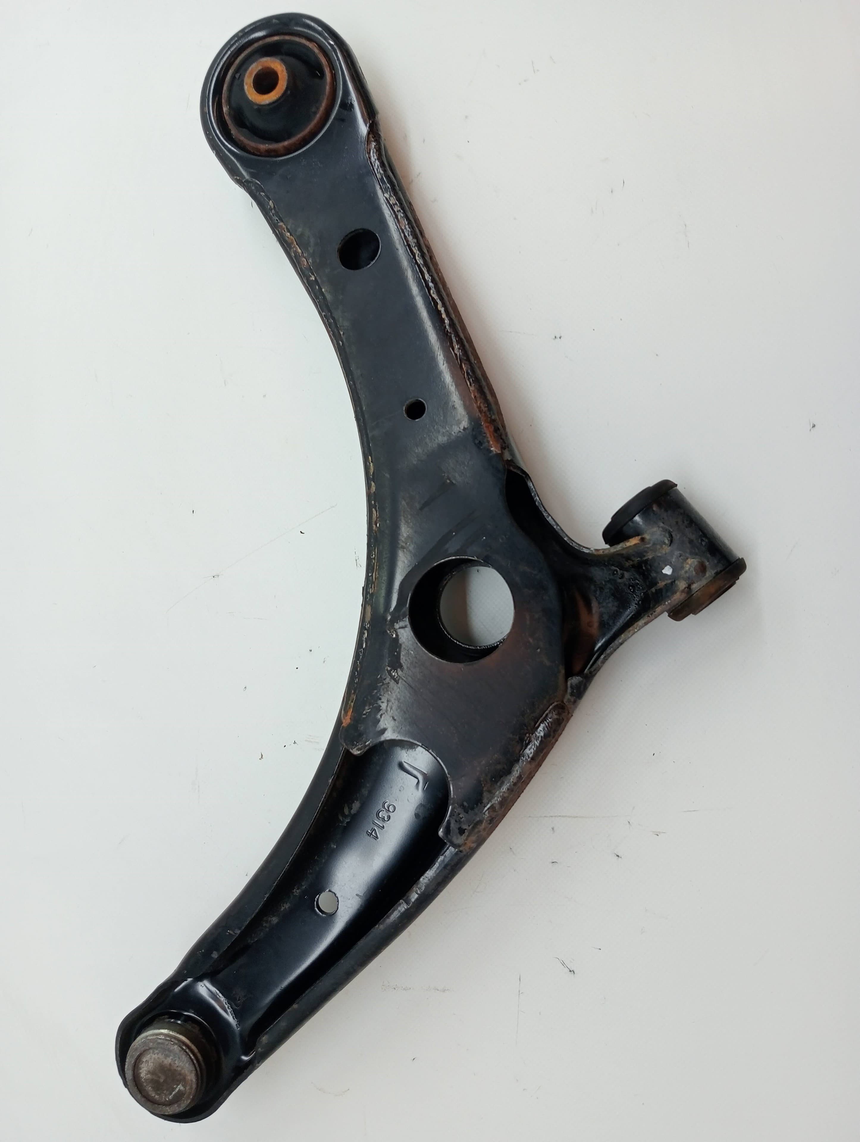 Brazo suspension inferior delantero izquierdo MITSUBISHI ASX (GA0W) 2
