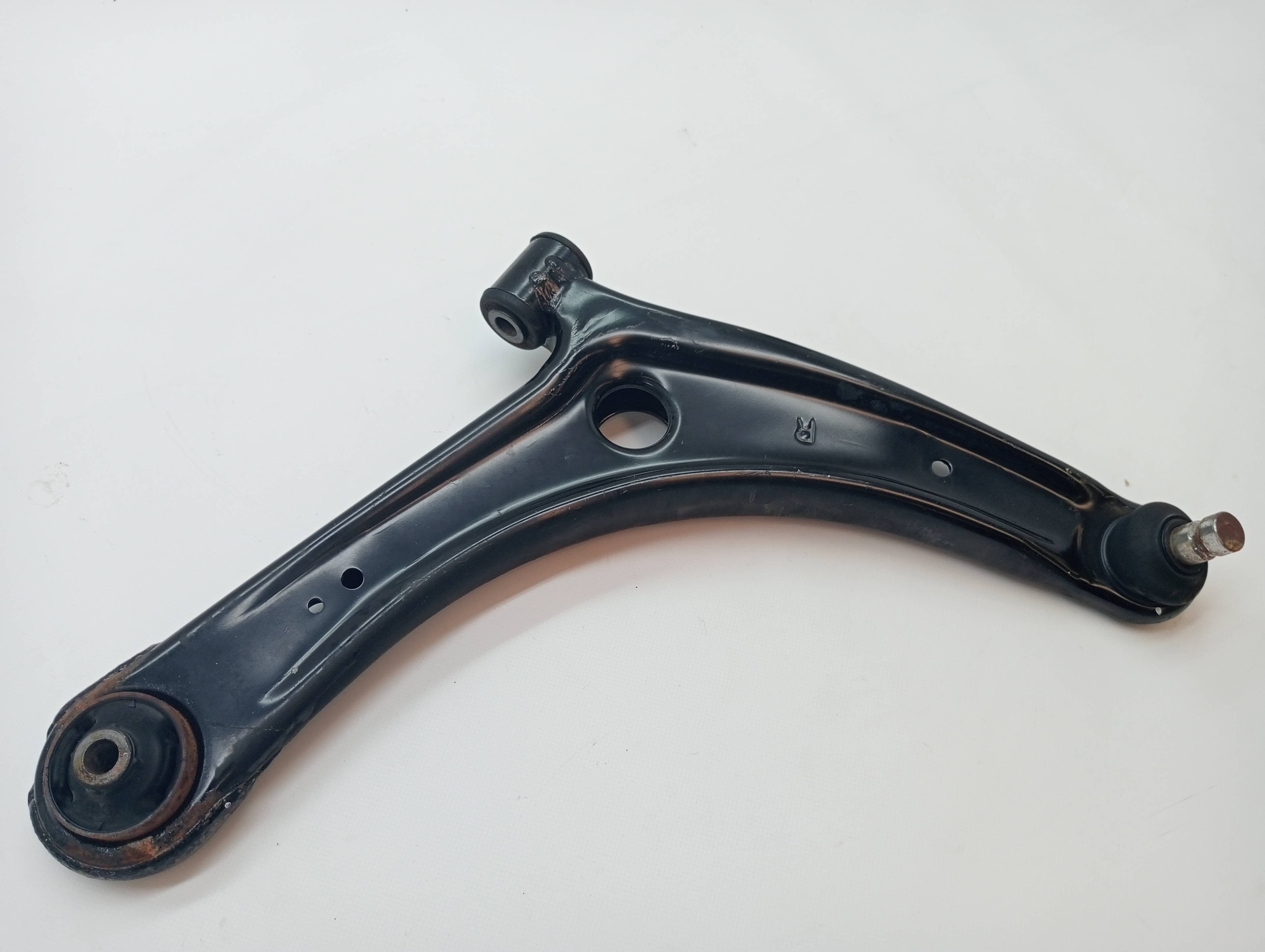 Brazo suspension superior trasero derecho MITSUBISHI ASX (GA0W) 3