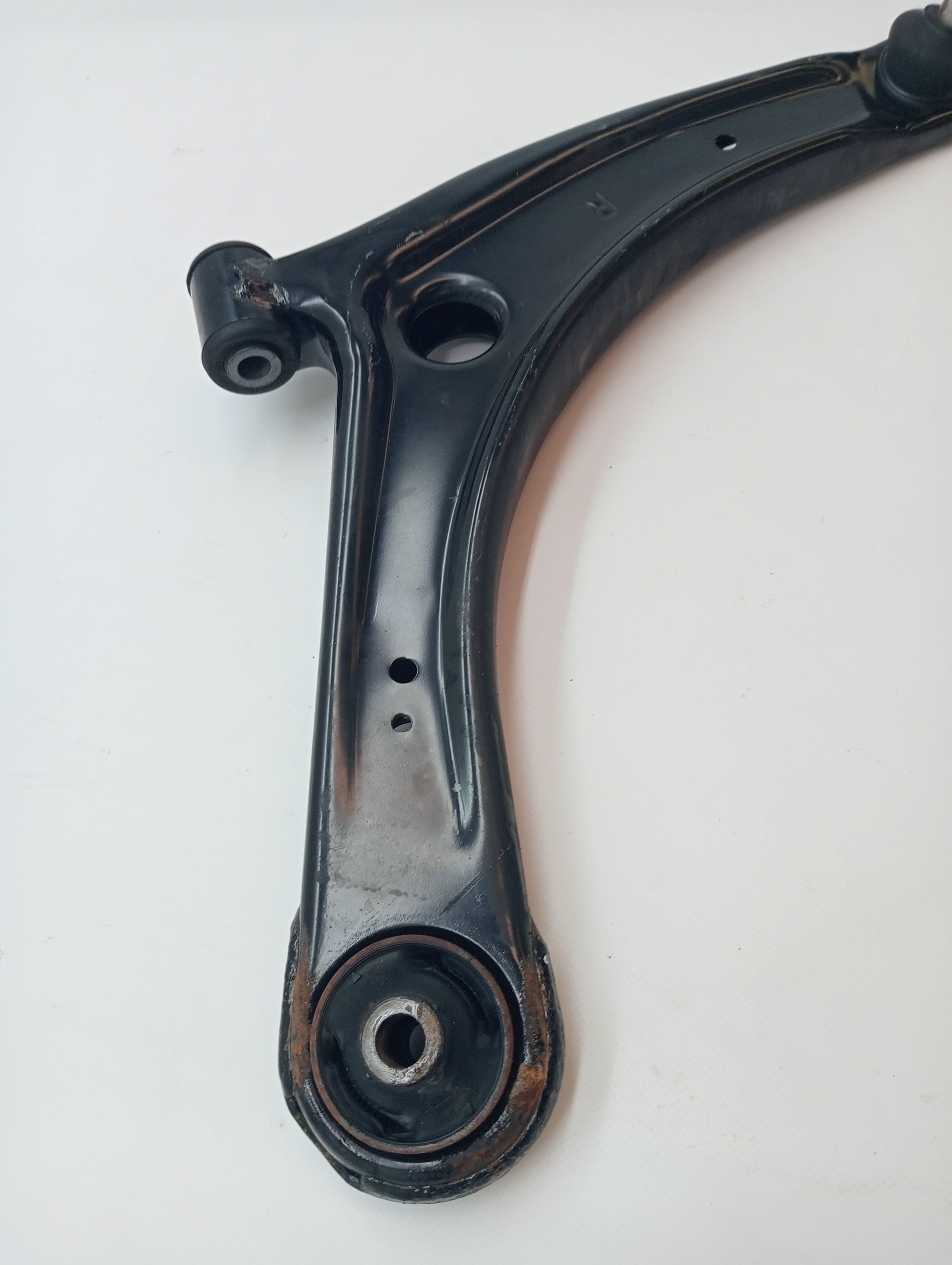 Brazo suspension superior trasero derecho MITSUBISHI ASX (GA0W) 2