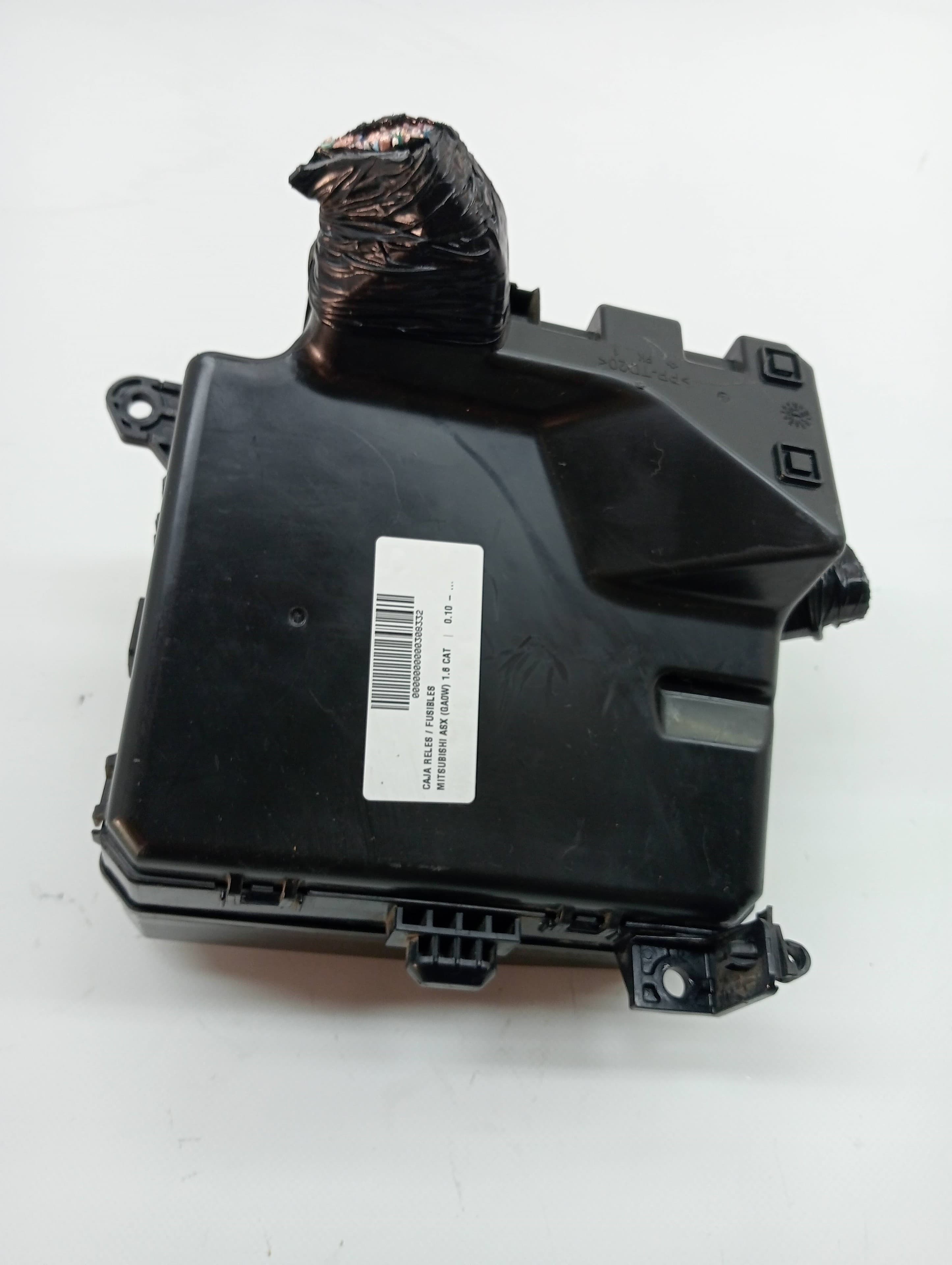 Caja reles / fusibles MITSUBISHI ASX (GA0W)
