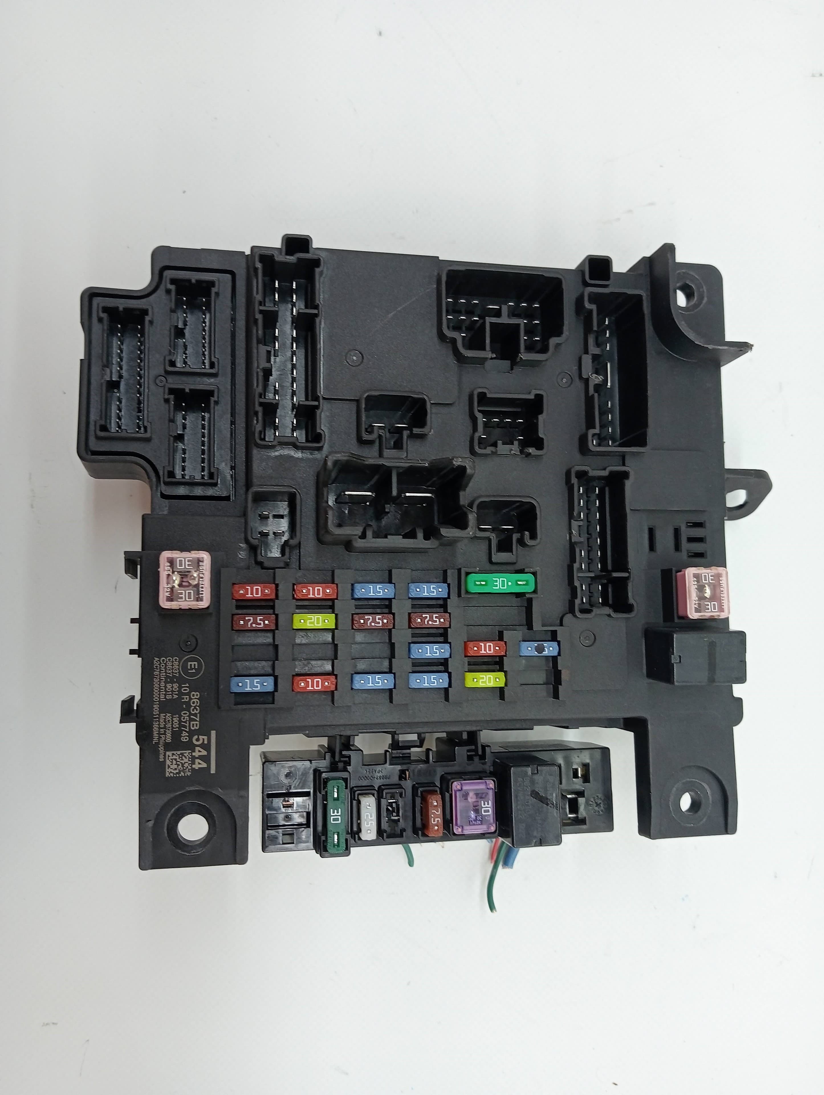 Caja reles / fusibles MITSUBISHI ASX (GA0W) 2
