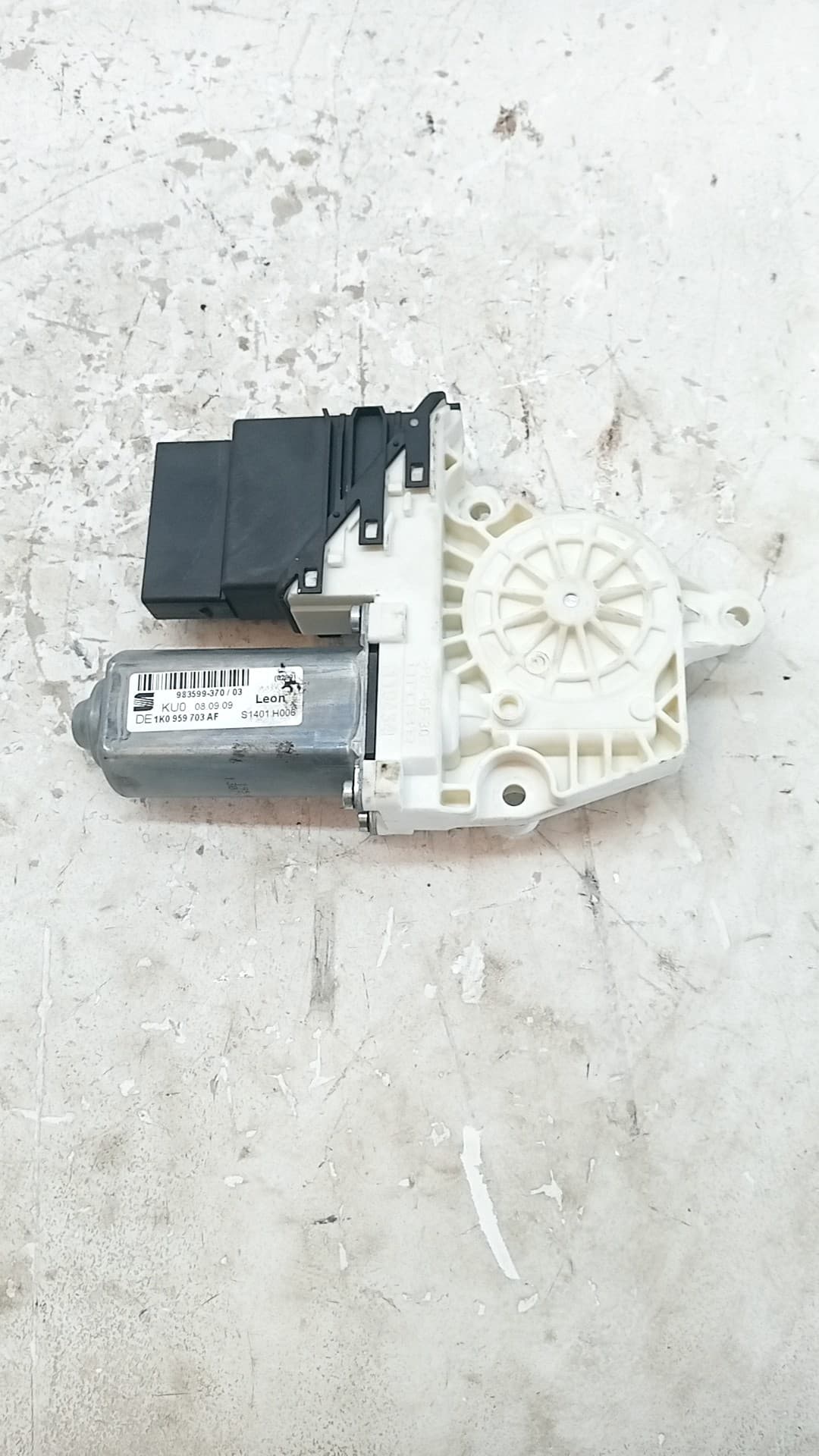 Motor elevalunas trasero izquierdo SEAT LEON (1P1) 3