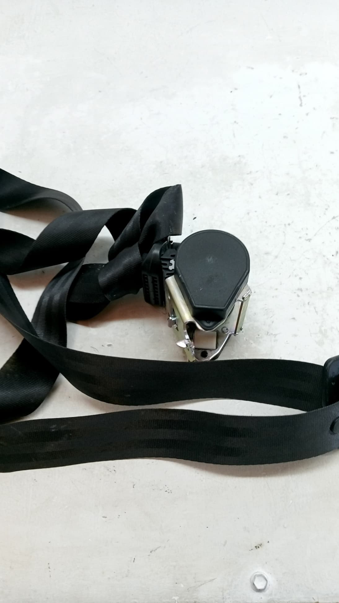 Cinturon seguridad trasero izquierdo RENAULT MEGANE III HATCHBACK (BZ0/1_, B3_) 2