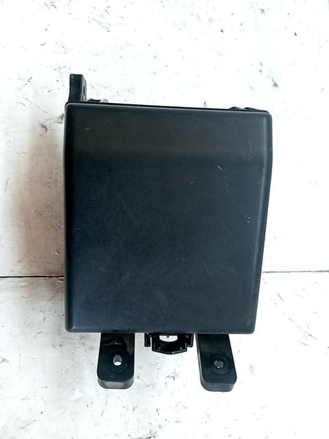 Caja reles / fusibles KIA SPORTAGE III (SL) 3