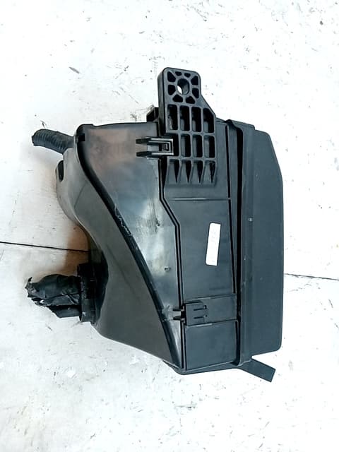Caja reles / fusibles KIA SPORTAGE III (SL) 2