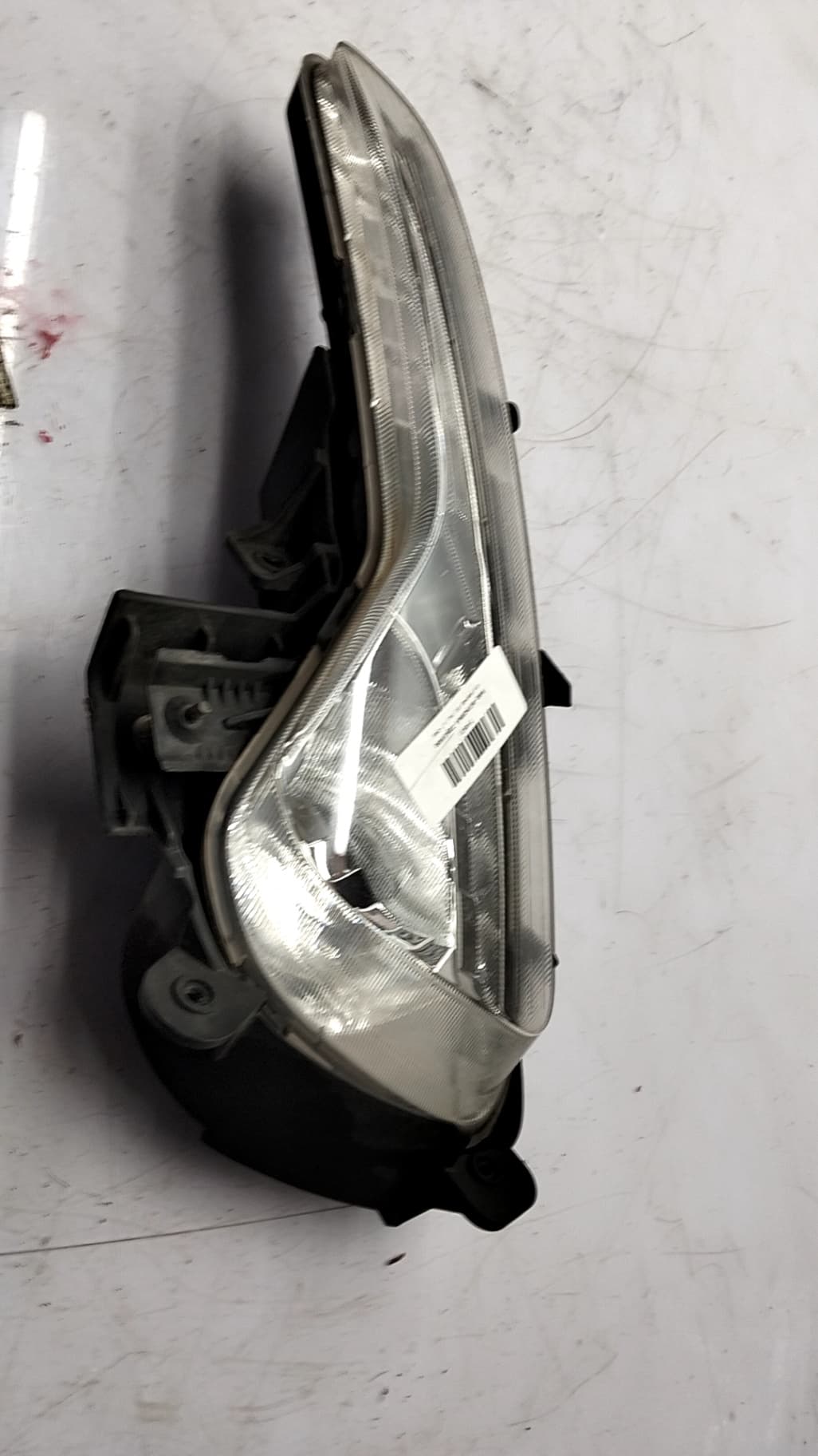 Faro antiniebla izquierdo KIA SPORTAGE III (SL)